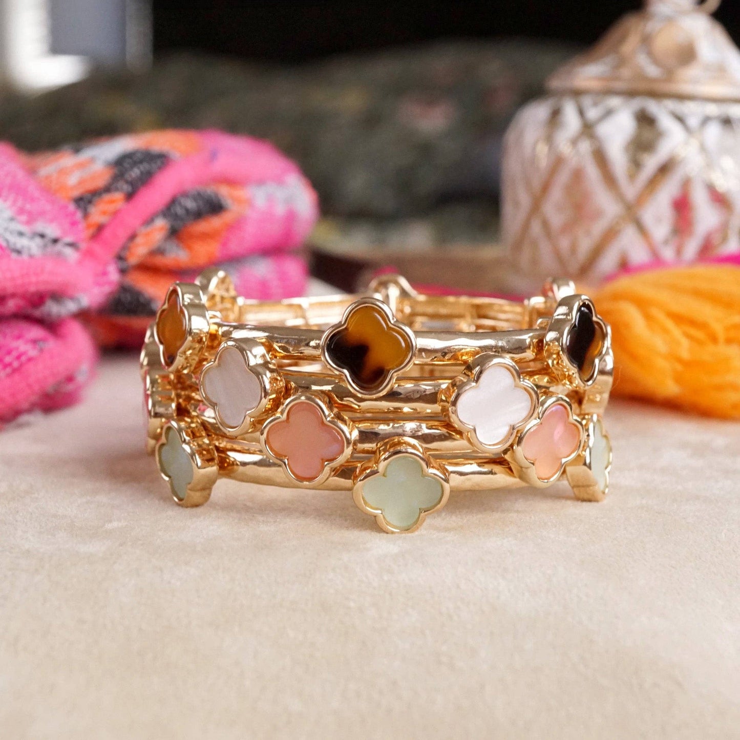 Clover Stretchy Bangle Bracelet – White