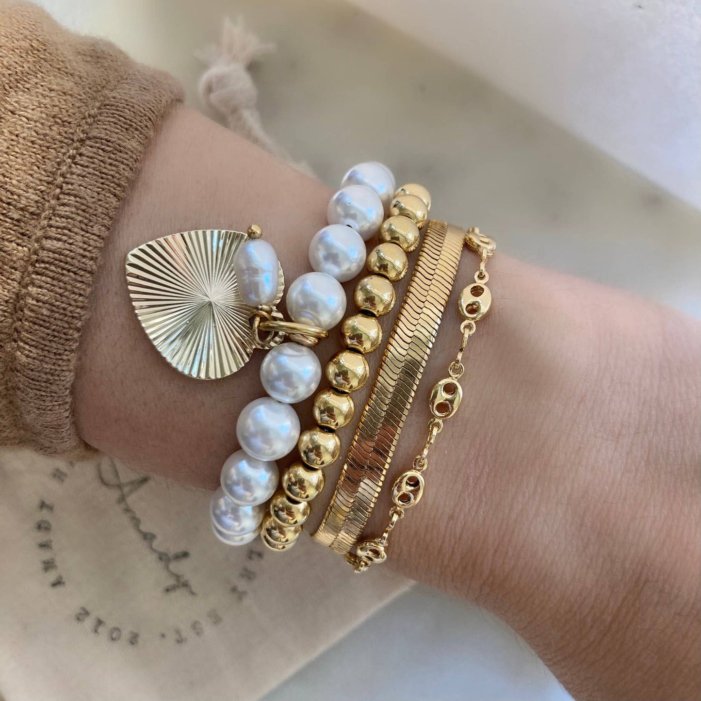 Freshwater pearl gold bracelet mother of pearls bracelet