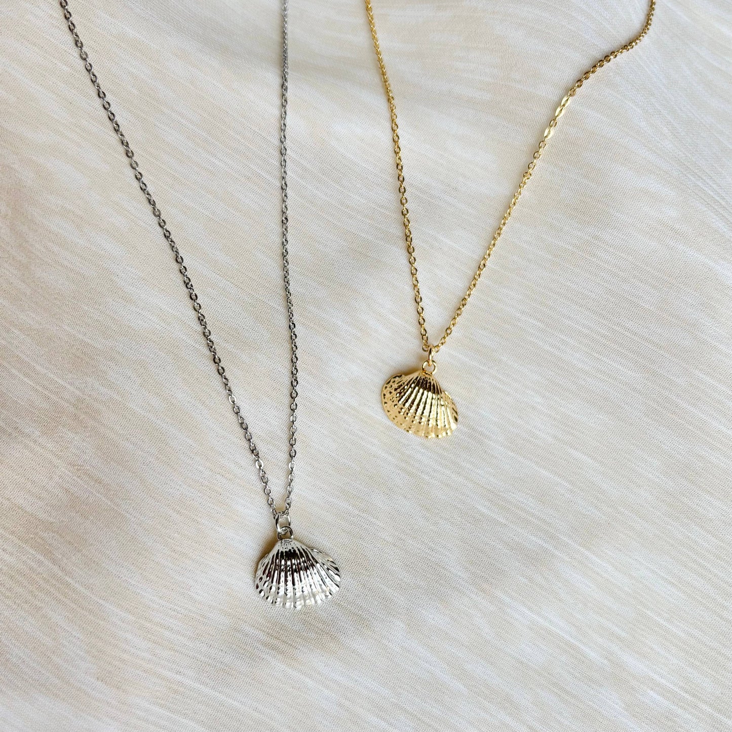 Scallop Seashell Necklace-Gold