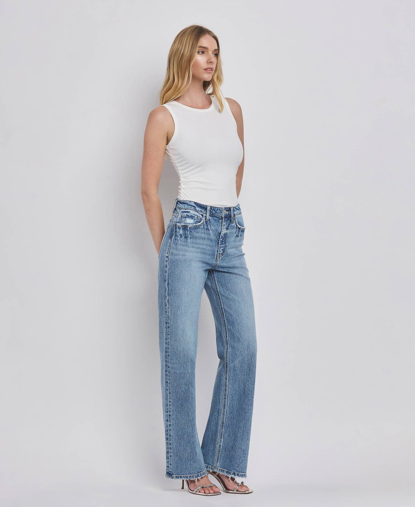 Vervet 90's Super High-Rise Wide Jeans 