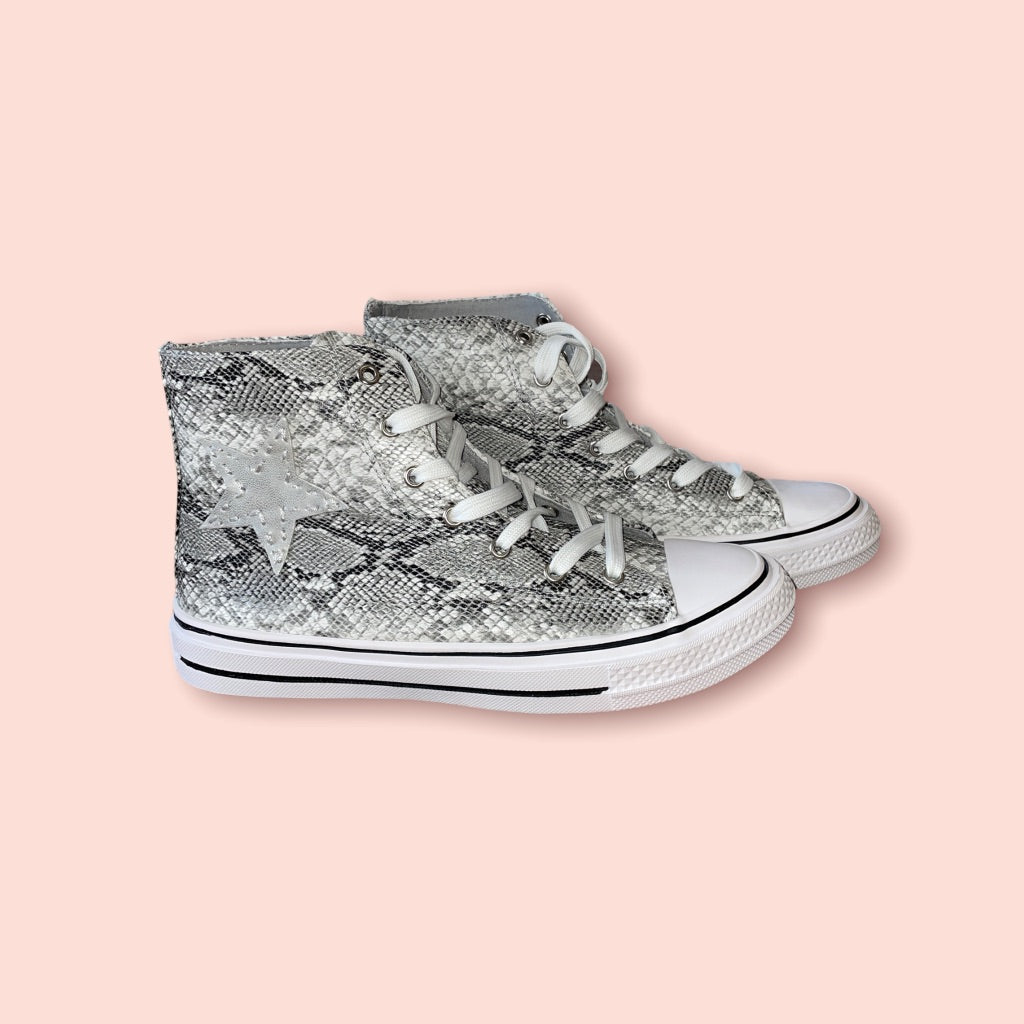 Sky sneaker