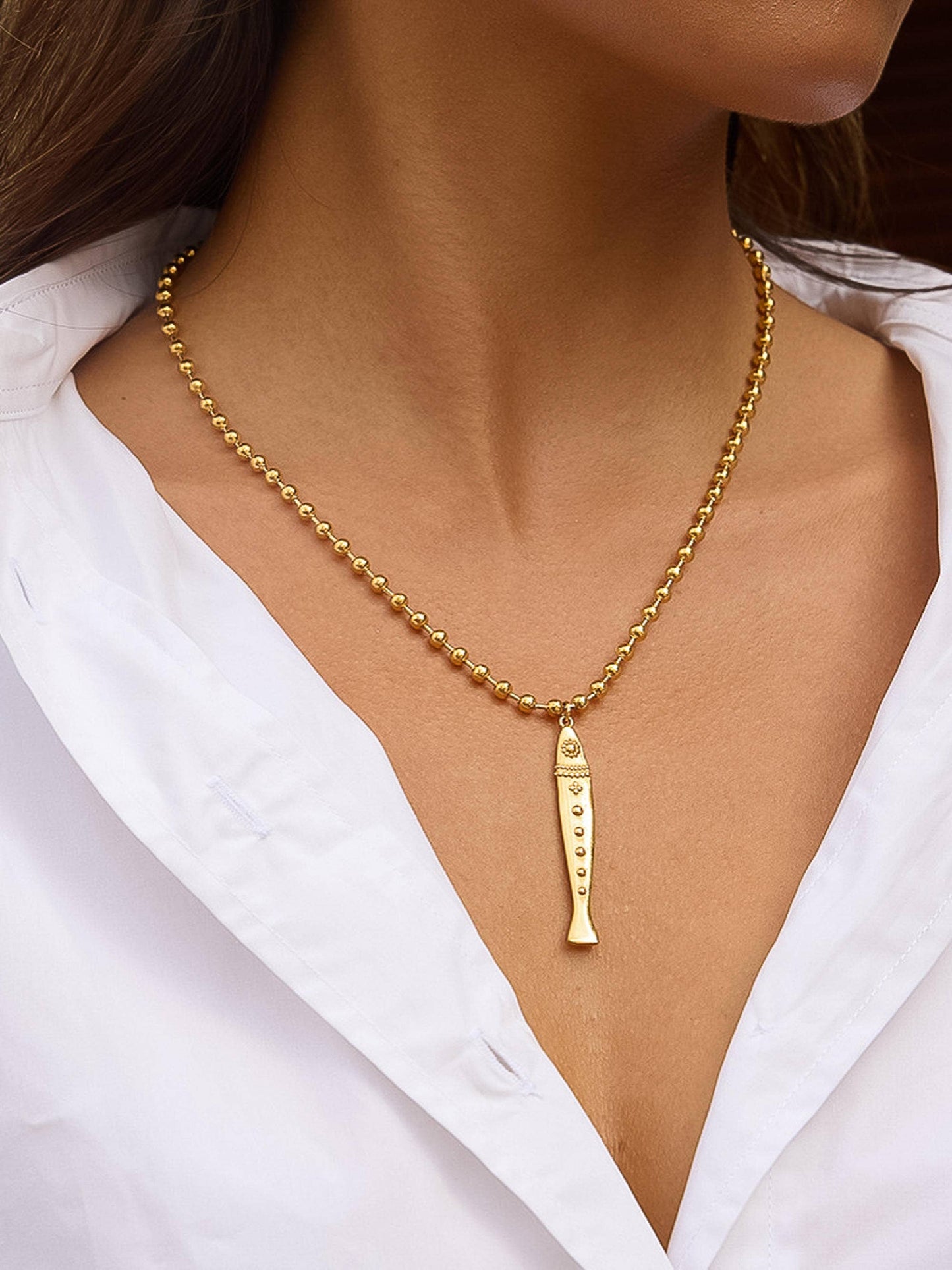 Bellisse 18K Gold Non-Tarnish Vintage Fish Necklace: Yellow Gold