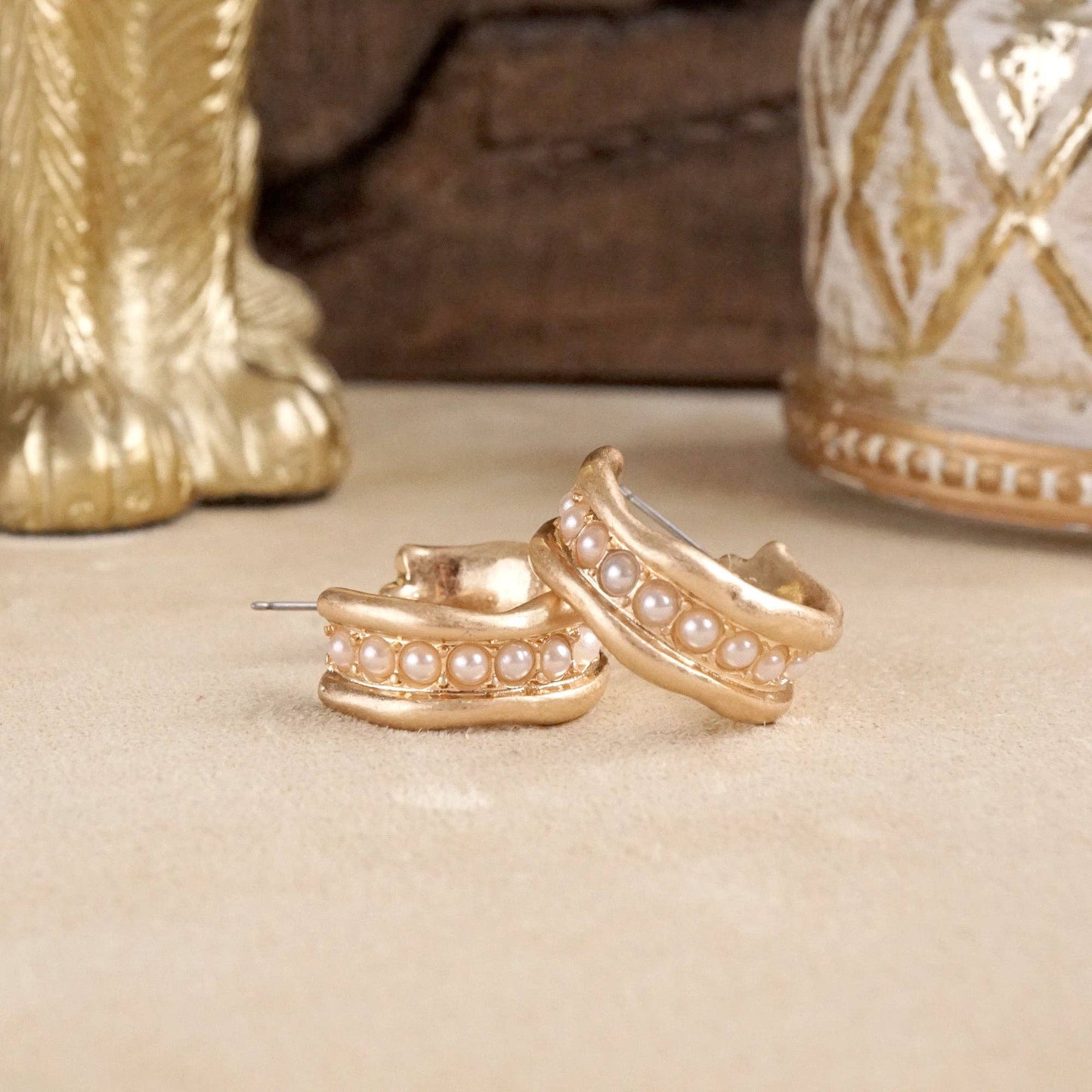 Minimalist Hoops with Faux Pearls or Turquoise – Brushed Gold: Turquoise