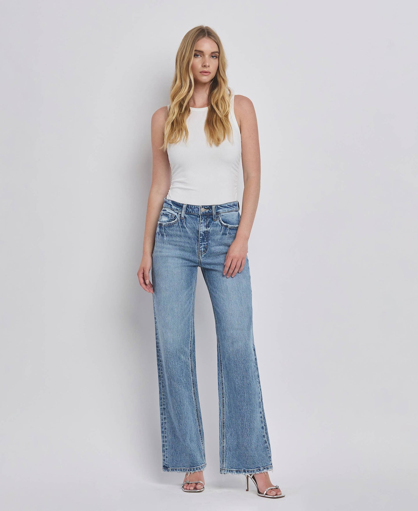 Vervet 90's Super High-Rise Wide Jeans ￼