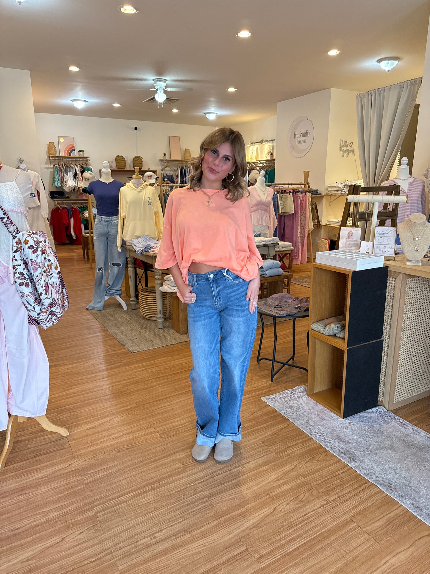 Lived In T-shirt (Regular & Plus Size)