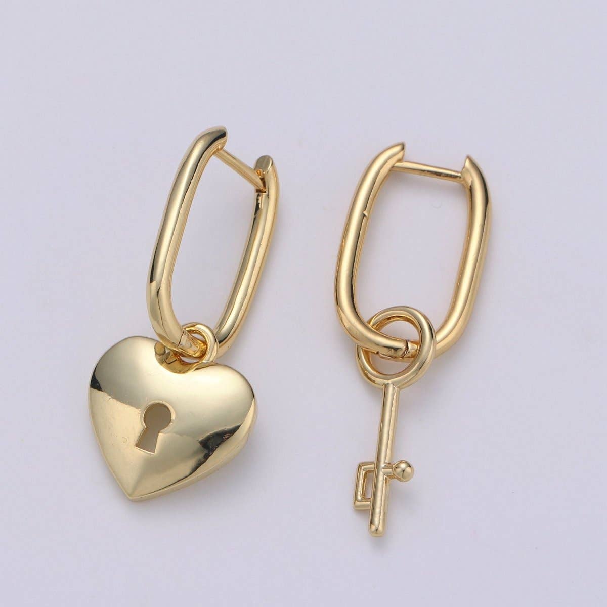 Lock gold earrings - Padlock hoop earrings - Huggie earrings - Padlock huggie hoops - Gold key hoops - key earrings Q-184