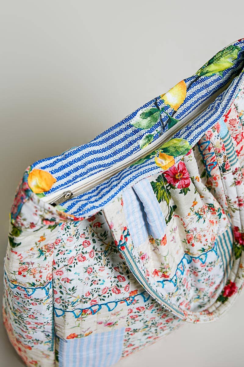 Quilted Patchwork Print Shoulder Tote Bag: IVORY/BLUE / Os