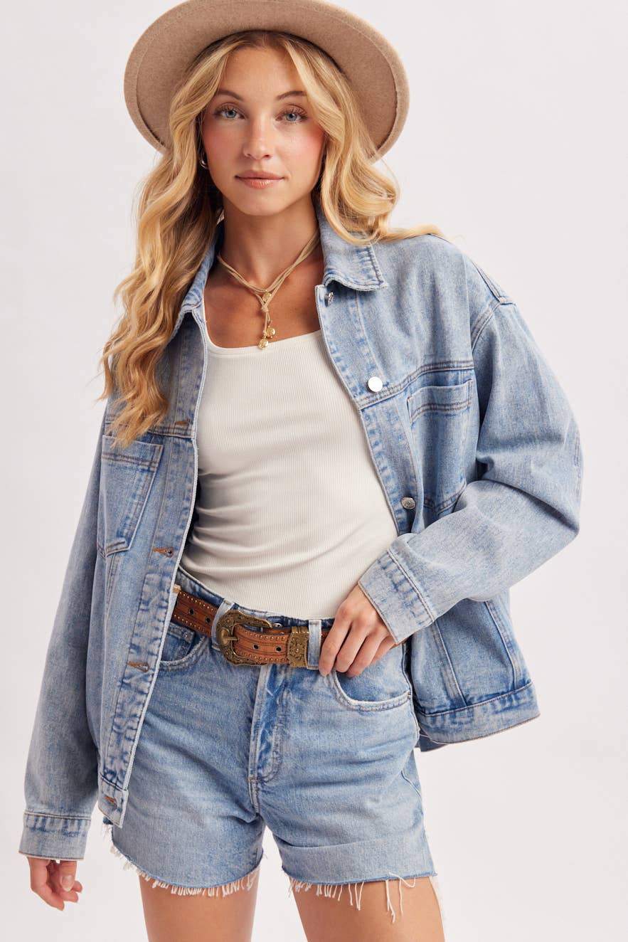 DENIM BUTTON DOWN OVERSIZED JACKET: LT.WASH / L