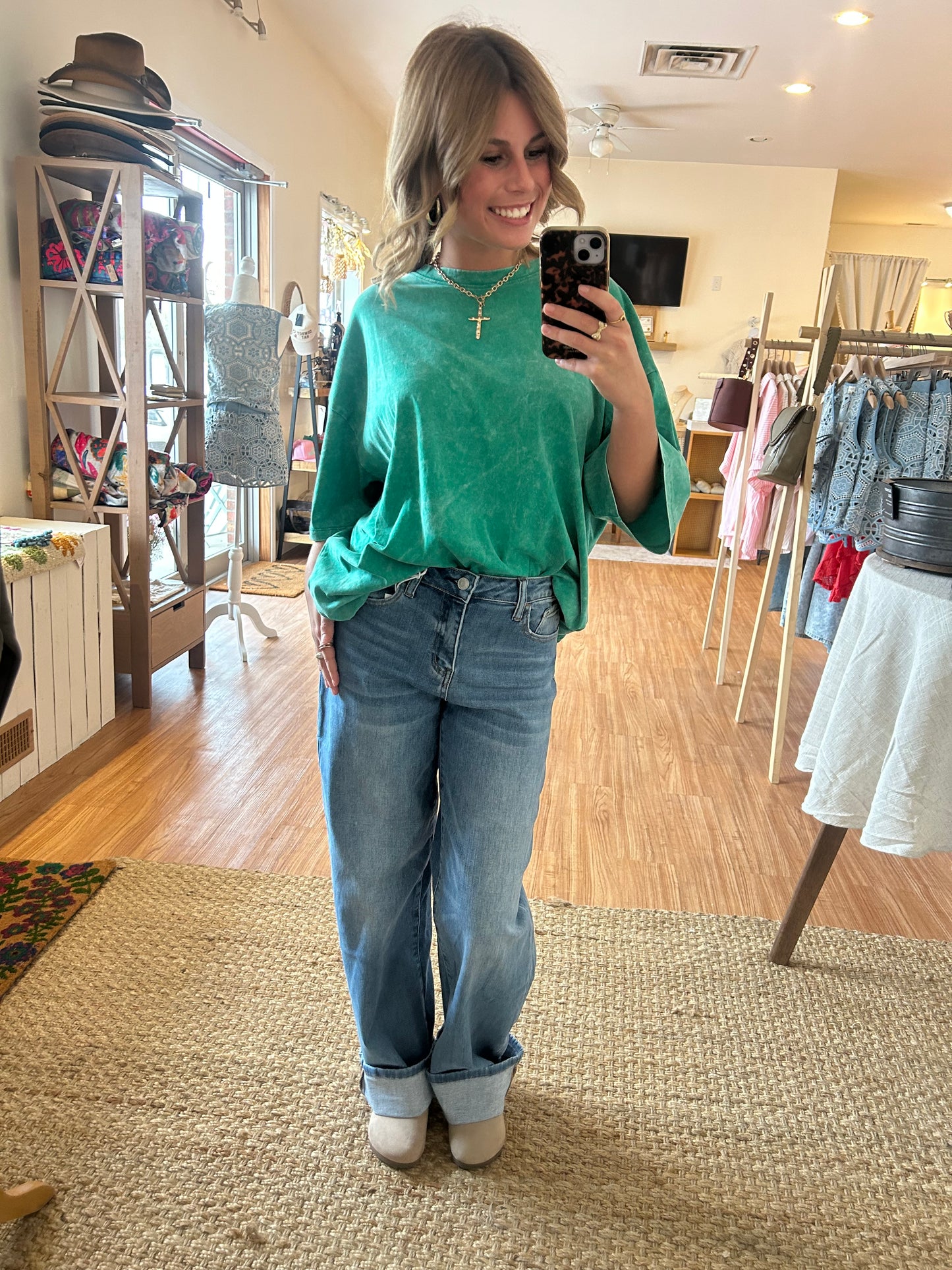 Lived In T-shirt (Regular & Plus Size)