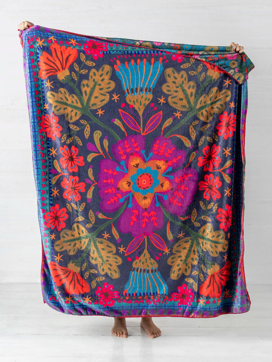 Natural Life￼Double-Sided Cozy Throw Blanket - Pink Folk Flower
