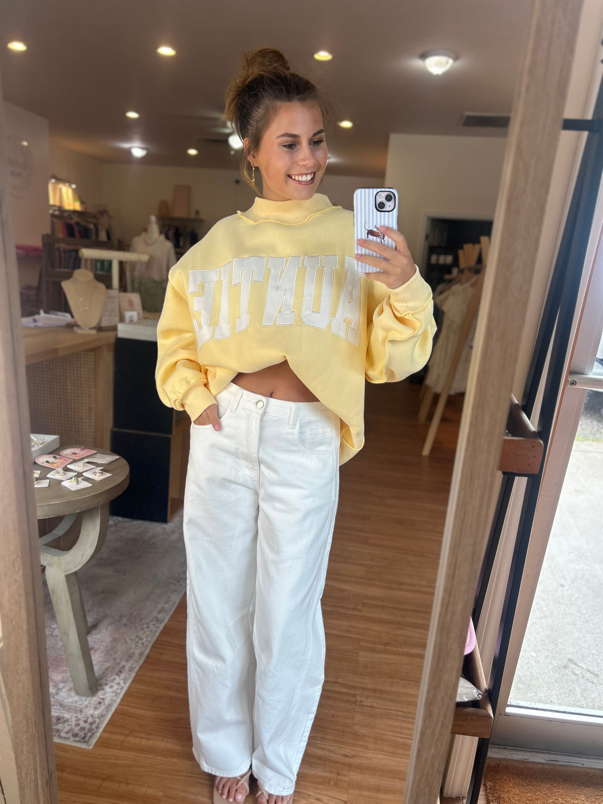 Auntie Mockneck Sweatshirt