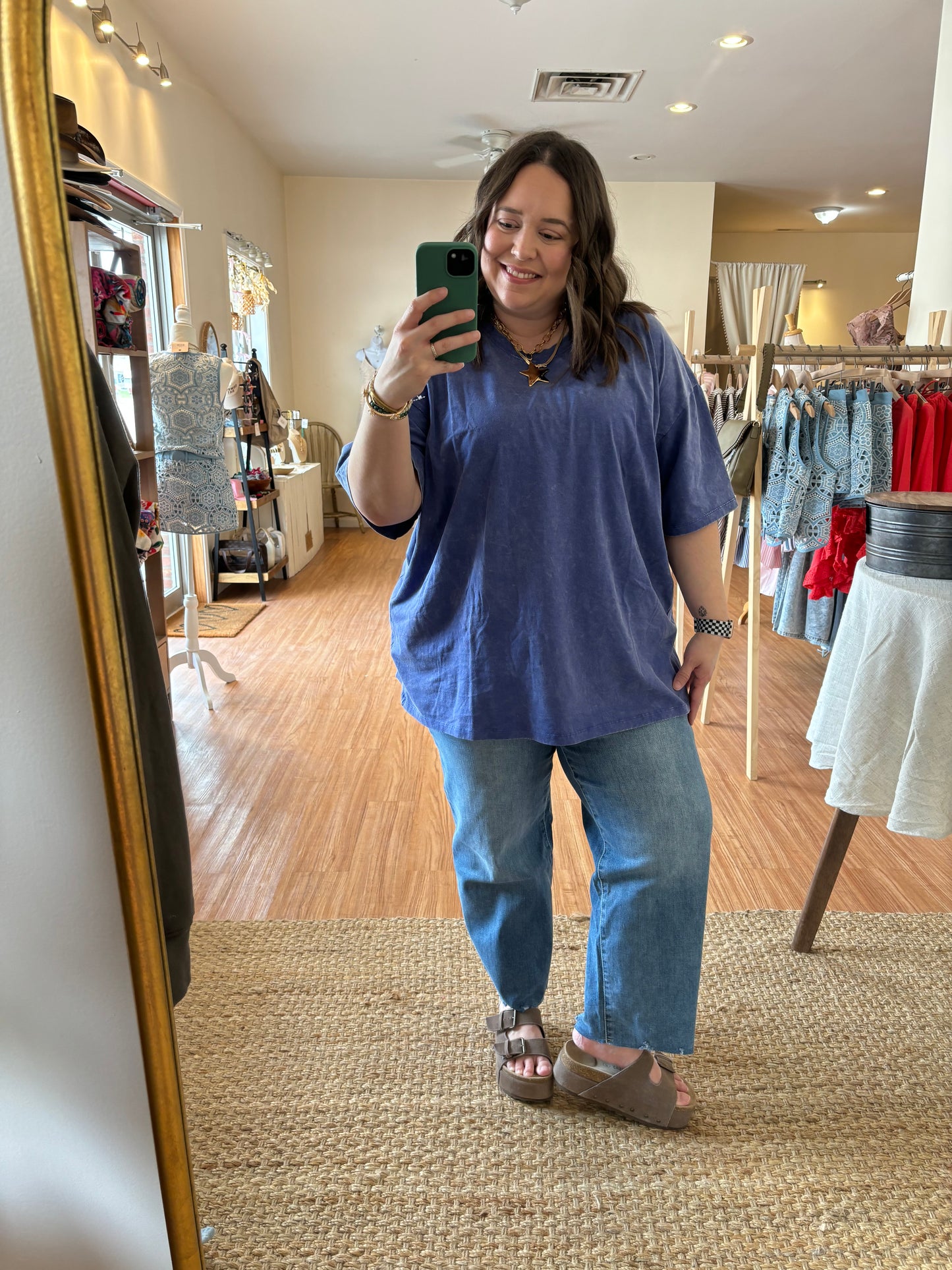 Lived In T-shirt (Regular & Plus Size)