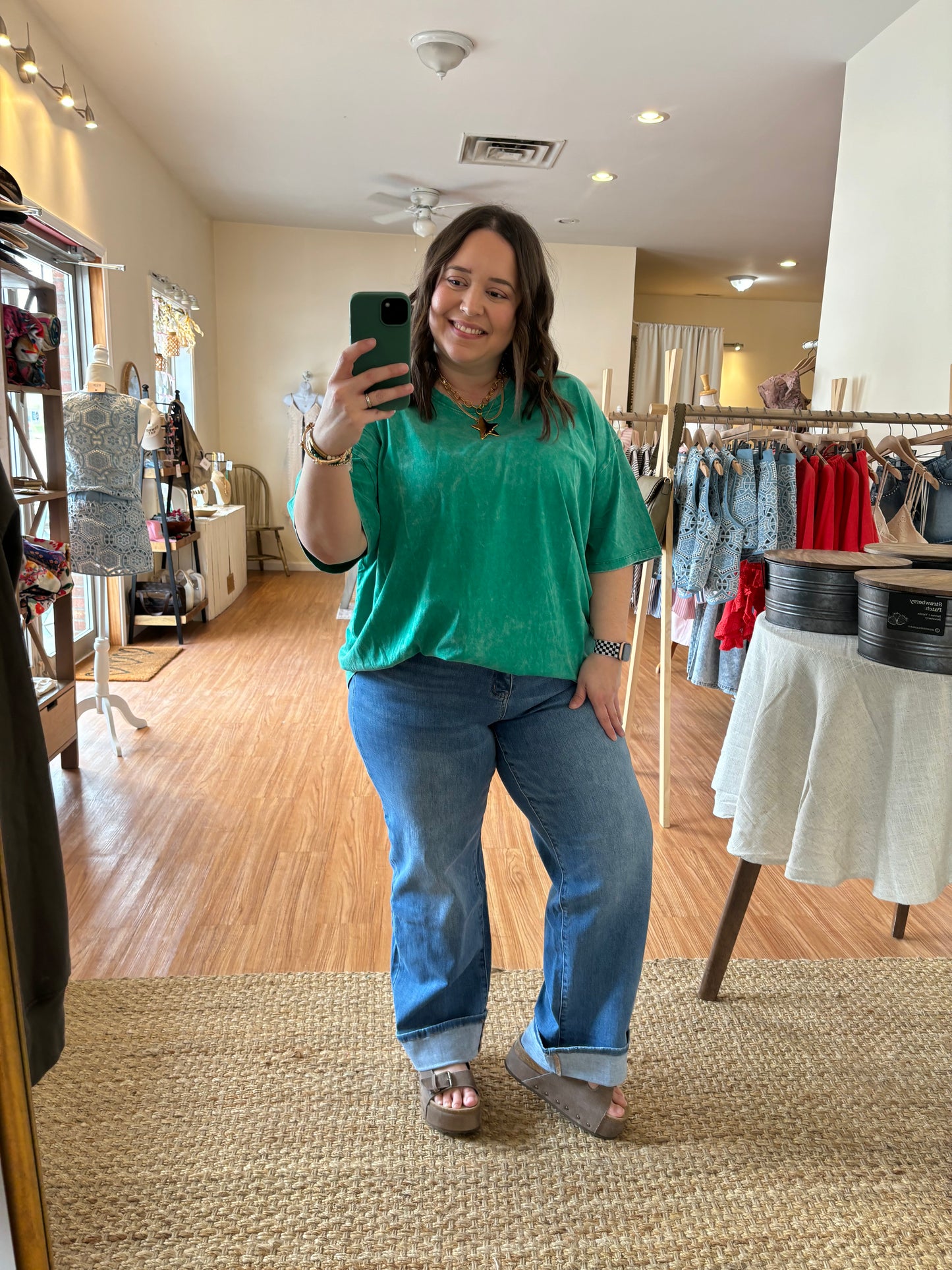 Lived In T-shirt (Regular & Plus Size)