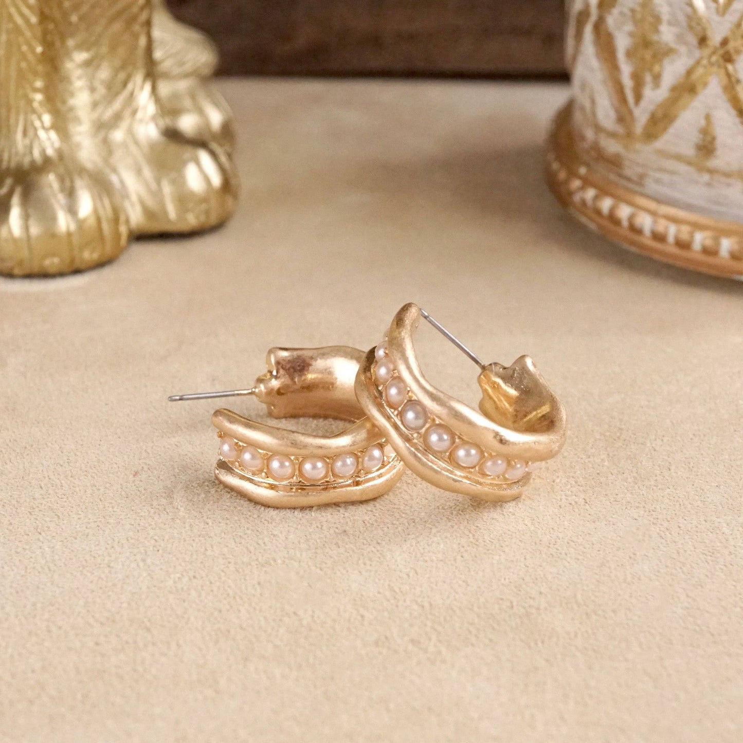 Minimalist Hoops with Faux Pearls or Turquoise – Brushed Gold: Turquoise