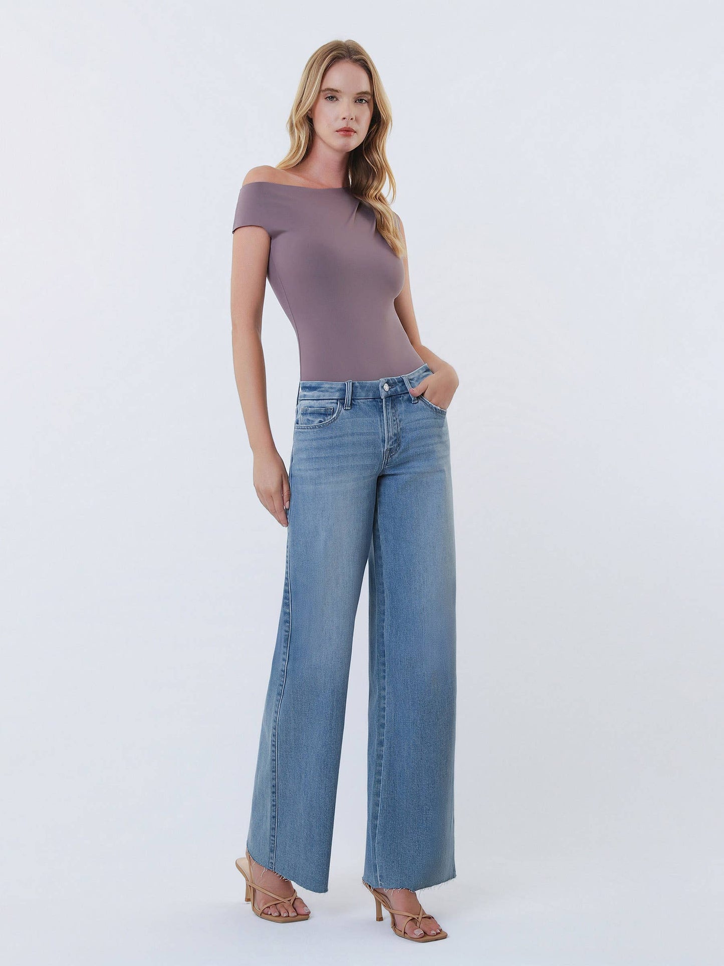 Vervet Wide Leg Jeans