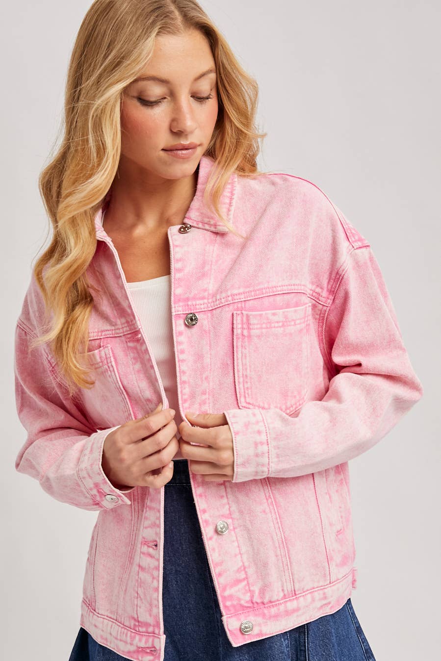 DENIM BUTTON DOWN OVERSIZED JACKET: LT.WASH / L