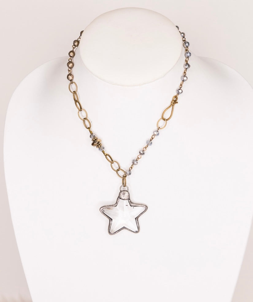 Dylan short chain necklace